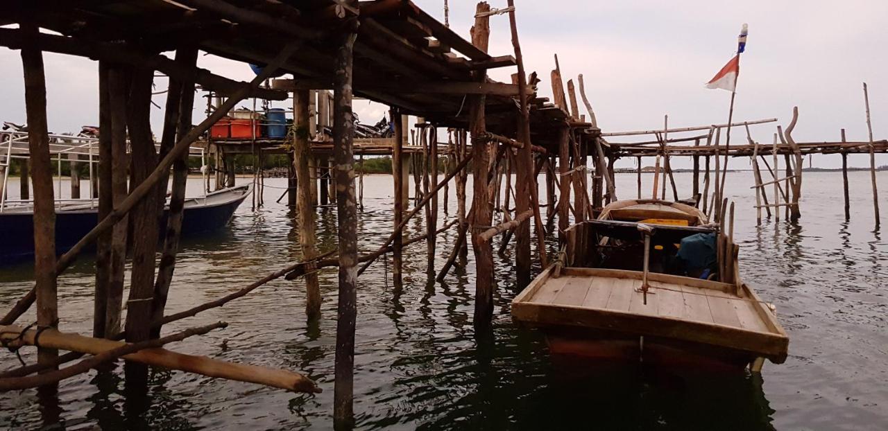 Ten Rooms Teluk Bakau Luaran gambar