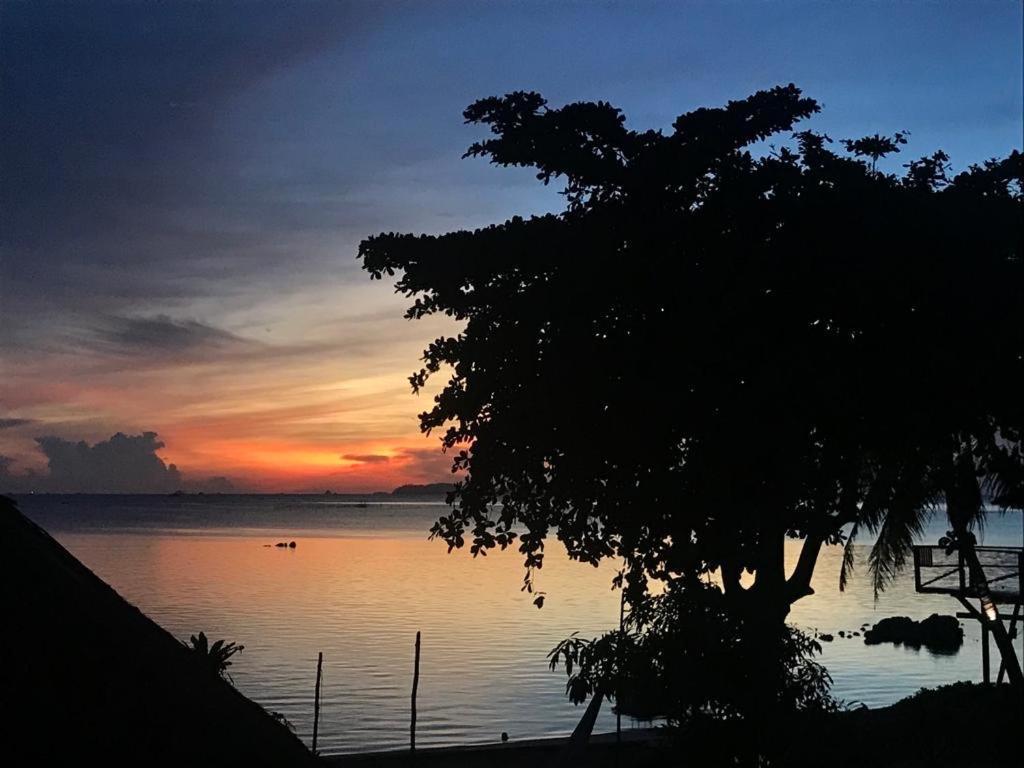 Ten Rooms Teluk Bakau Luaran gambar
